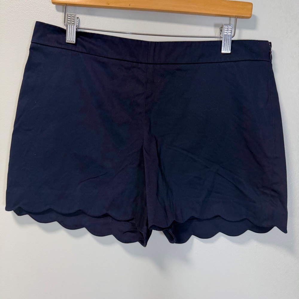 Tommy Hilfiger Womens Navy Blue Scalloped Hem Chino Shorts Size 8 Preppy